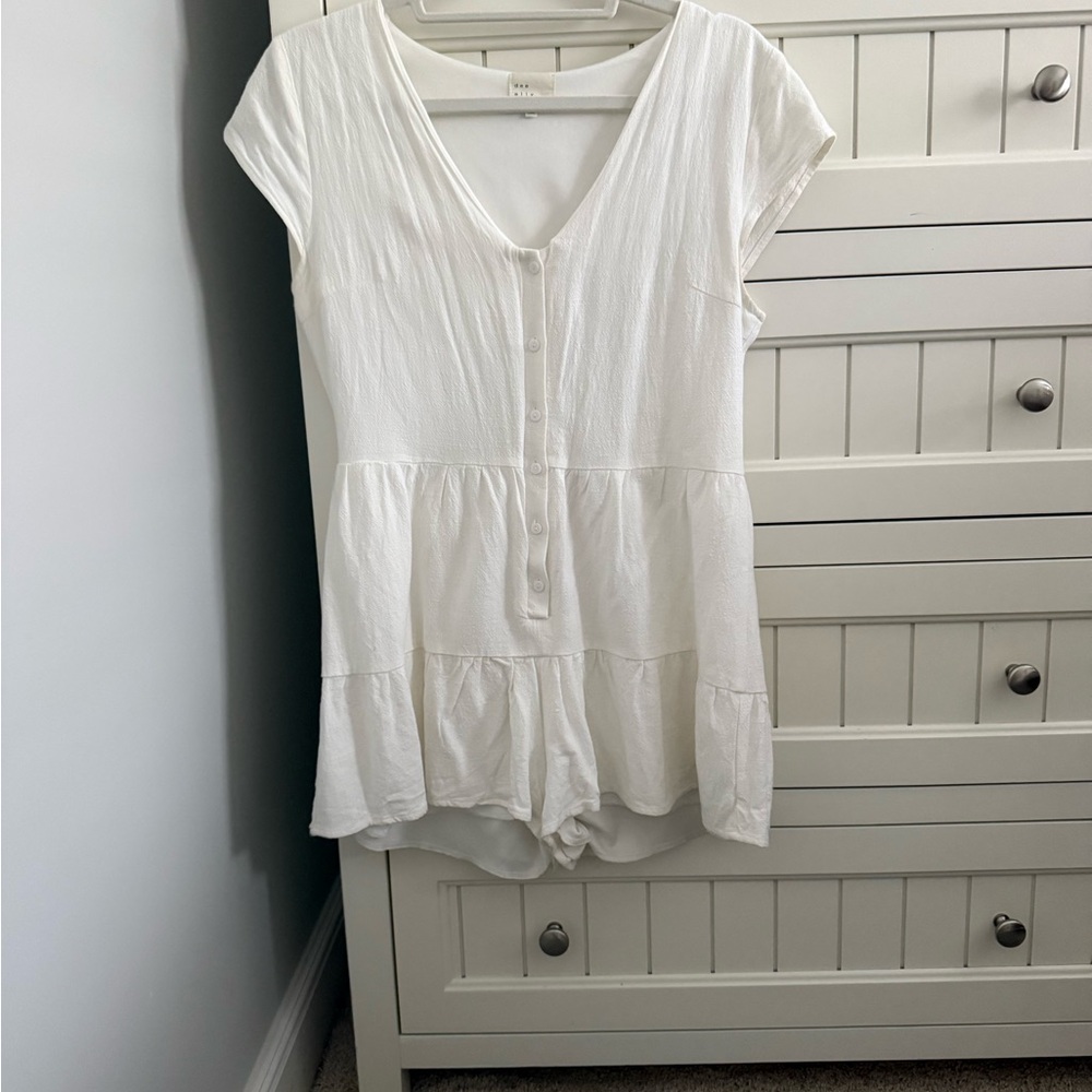 Elegant White V-Neck Women's Jumpsuit